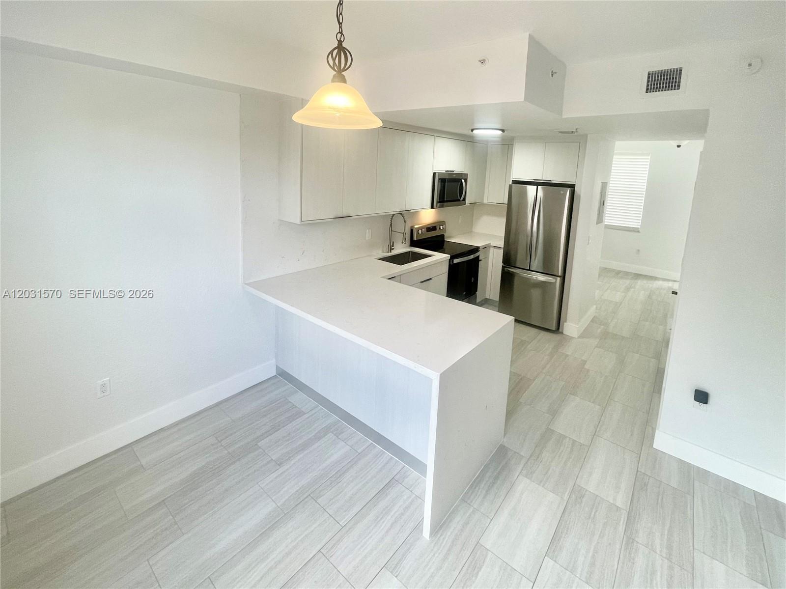 77 E 4th St A212