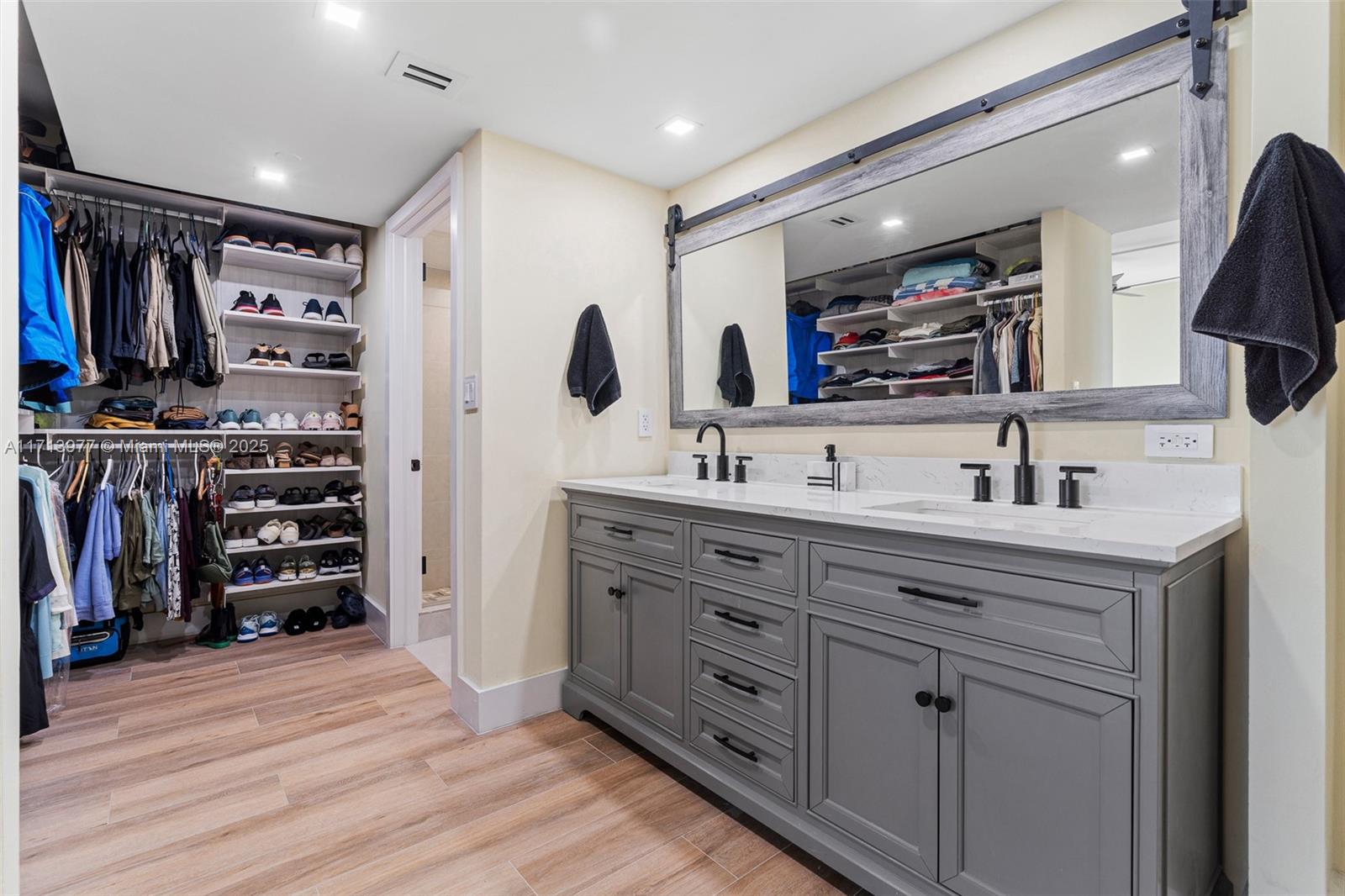 WATERVIEW CONDO - Residential