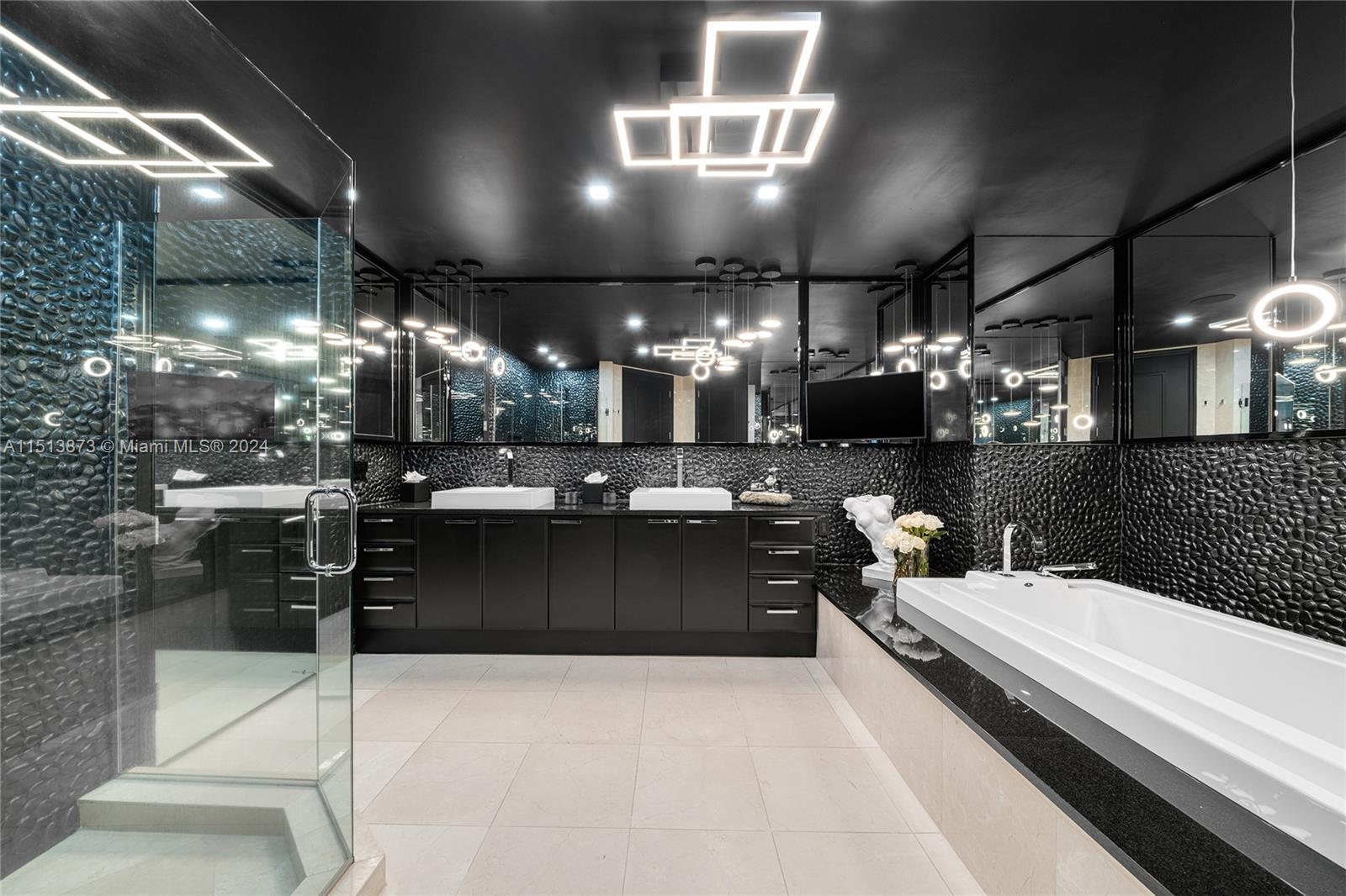 BATH CLUB - Residential