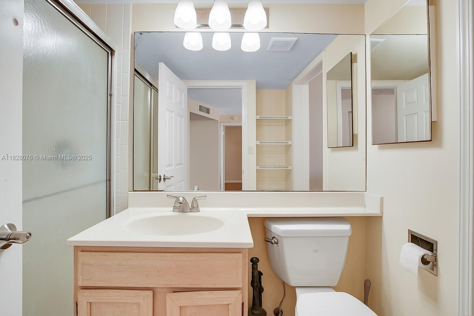 UNIVERSITY INN CONDO - Residential