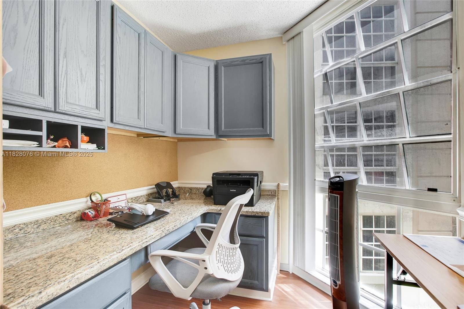 UNIVERSITY INN CONDO - Residential