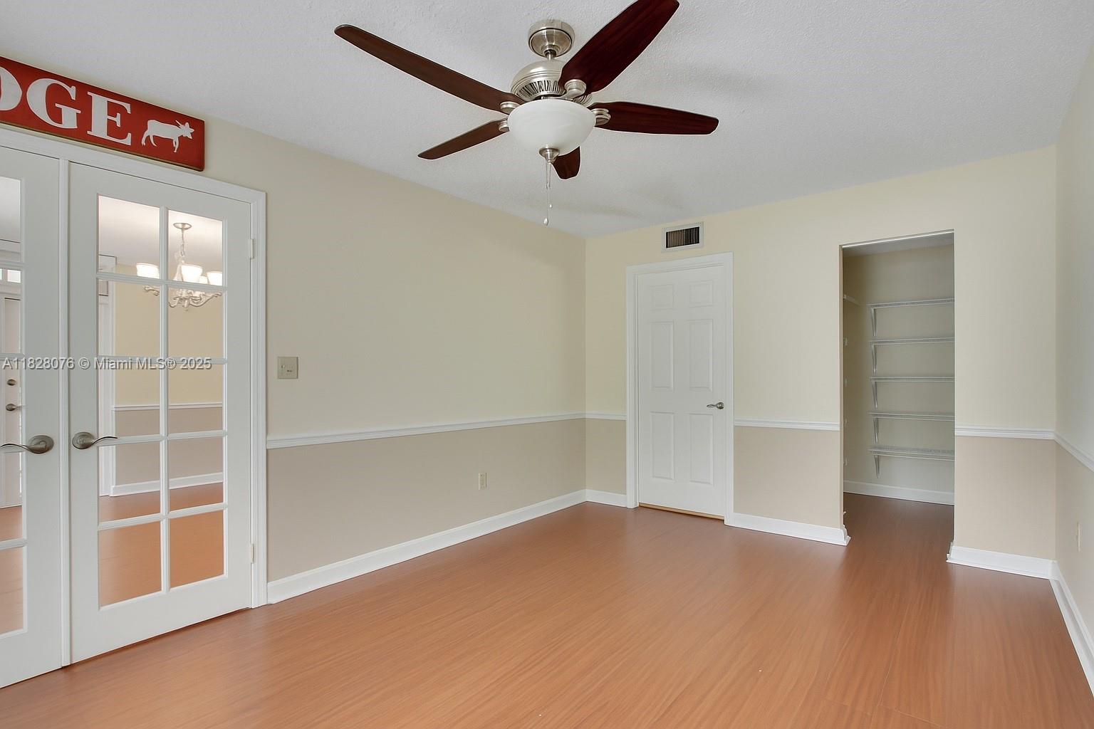 UNIVERSITY INN CONDO - Residential