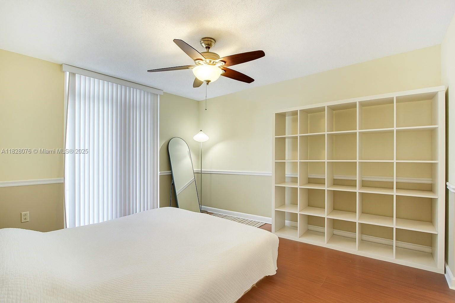 UNIVERSITY INN CONDO - Residential