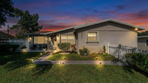 Photo of 6951 Liberty St, Hollywood, FL 33024 (MLS # A11918992)