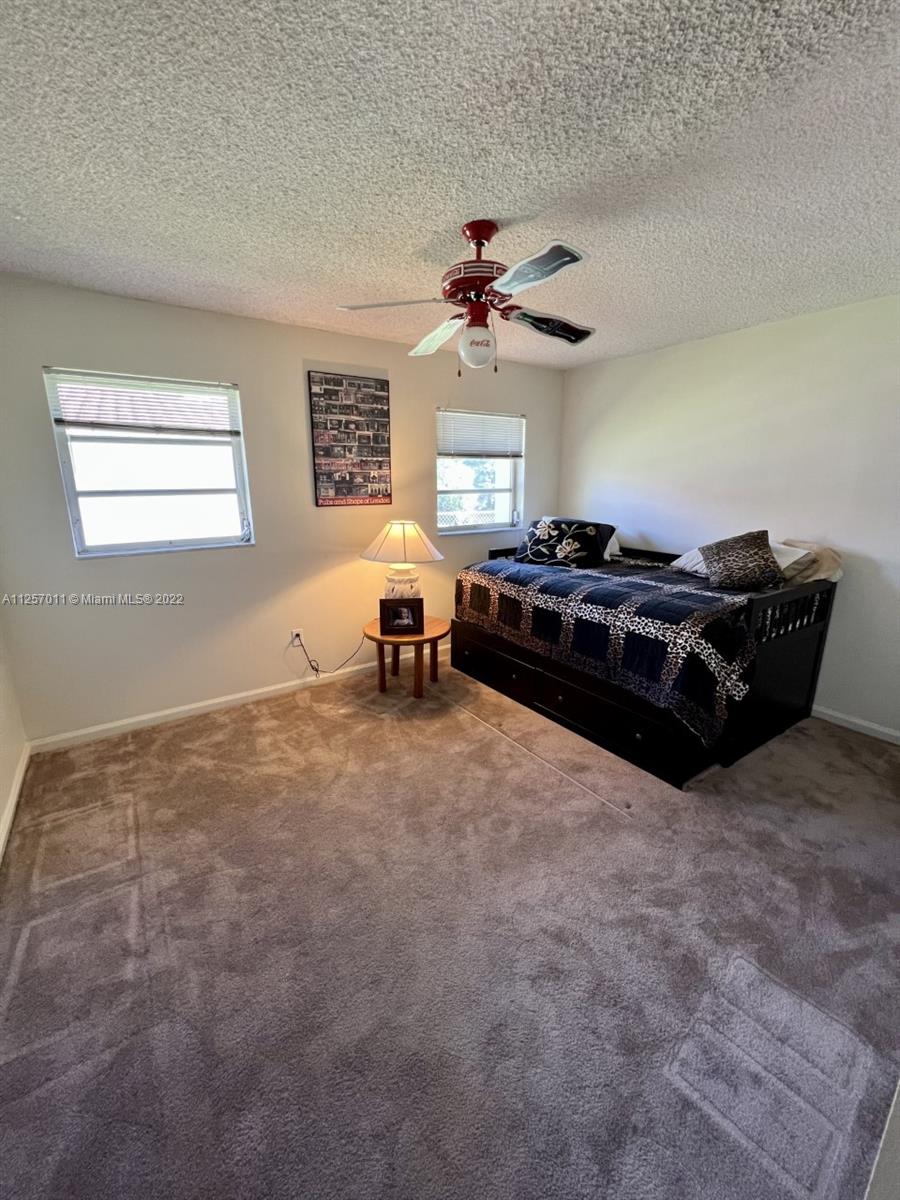 KENDALE LAKES NORTH SEC 4 - Residential