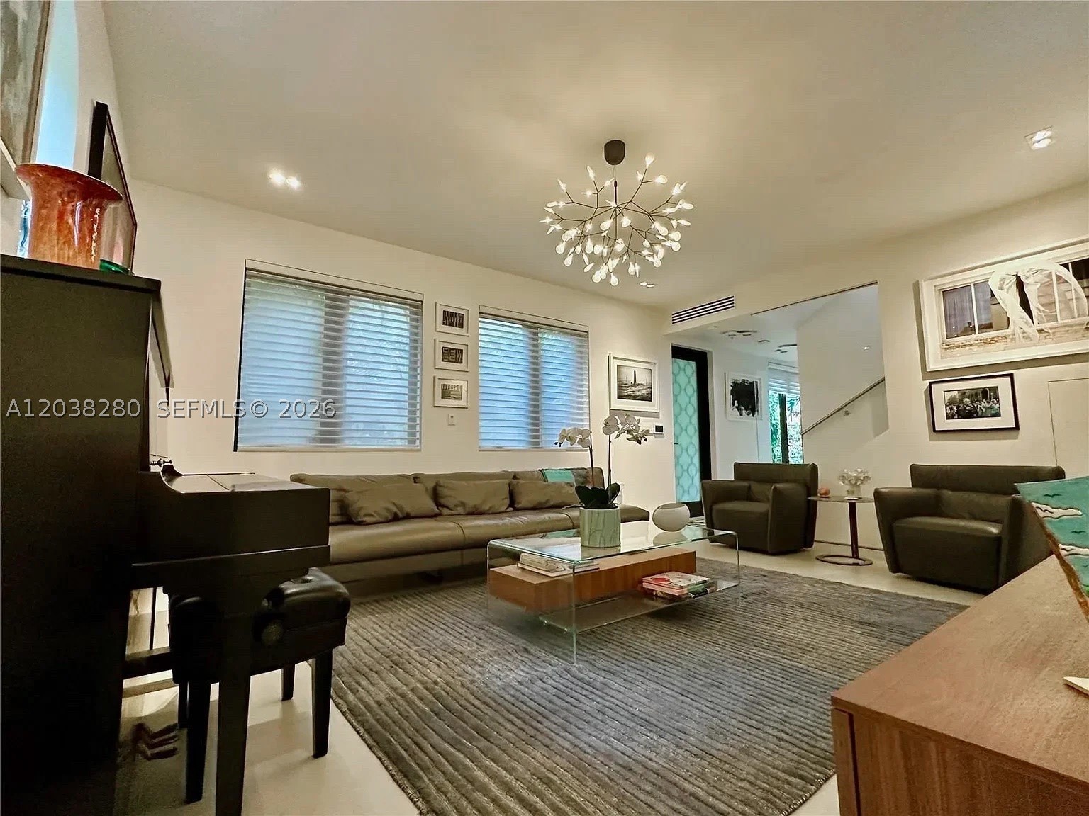 455 Amalfi Ave