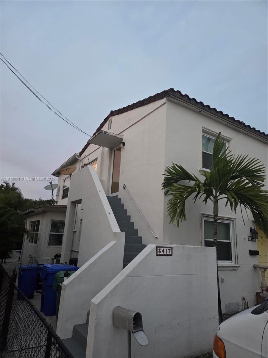 ENGLEWOOD - Residential Lease