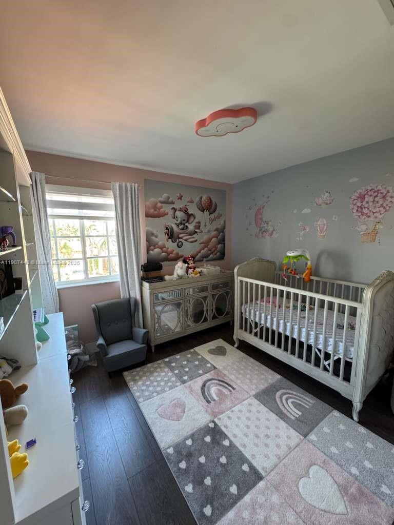 DORAL LANDINGS EAST - Residential