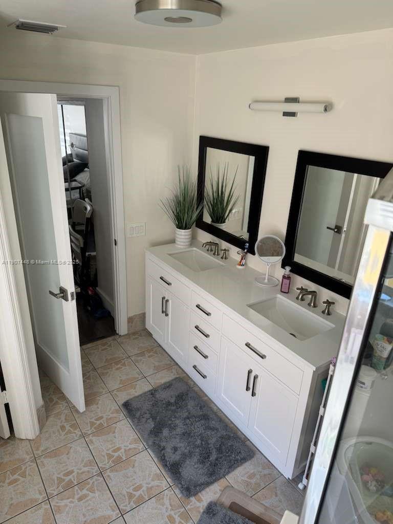 DORAL LANDINGS EAST - Residential