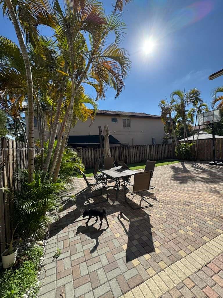 DORAL LANDINGS EAST - Residential