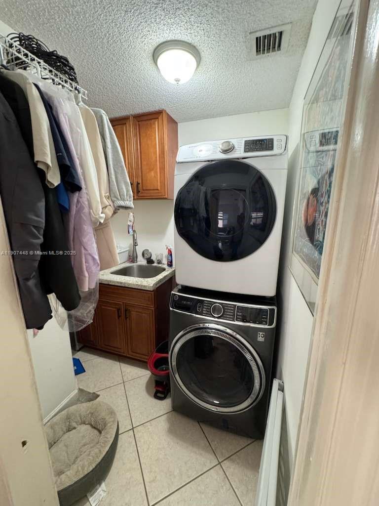 DORAL LANDINGS EAST - Residential