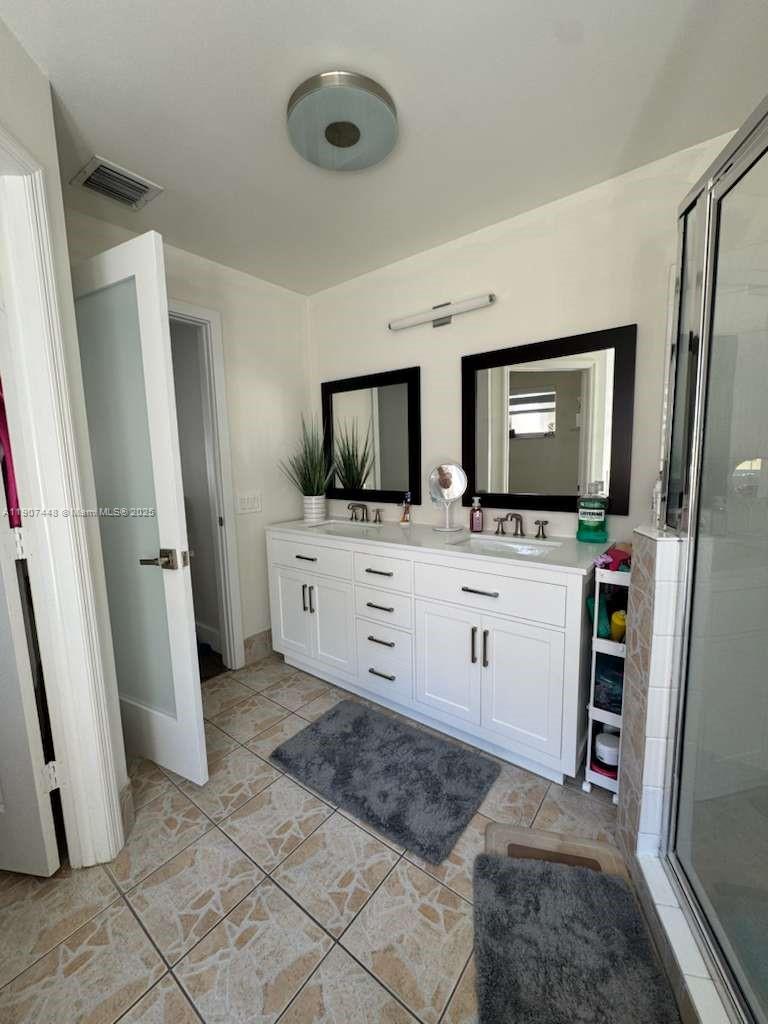 DORAL LANDINGS EAST - Residential