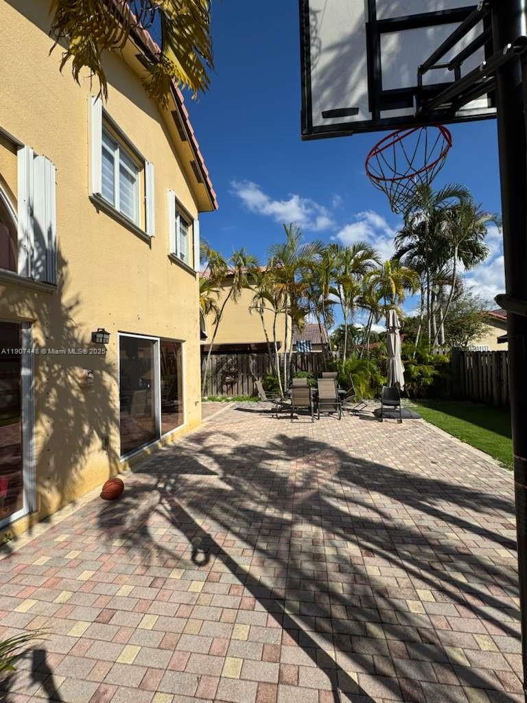 DORAL LANDINGS EAST - Residential