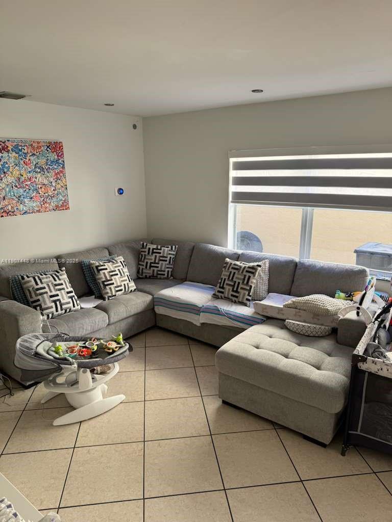 DORAL LANDINGS EAST - Residential