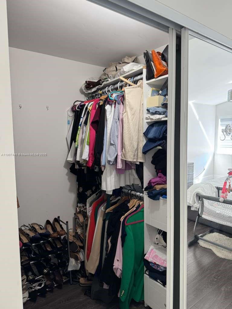 DORAL LANDINGS EAST - Residential