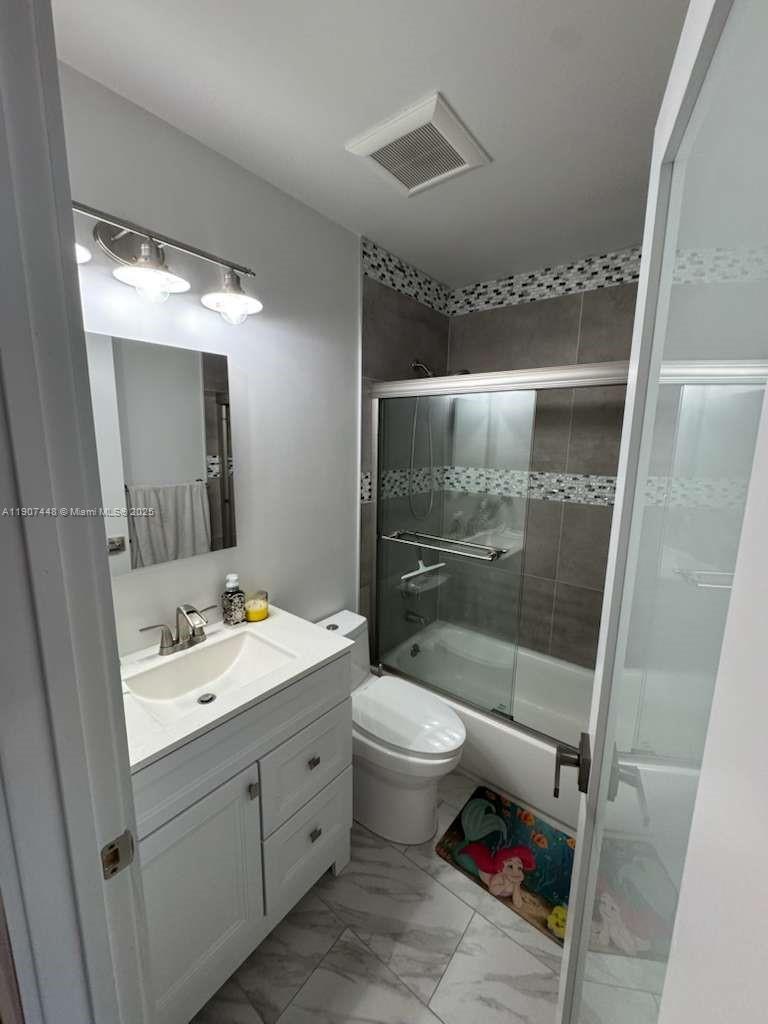 DORAL LANDINGS EAST - Residential