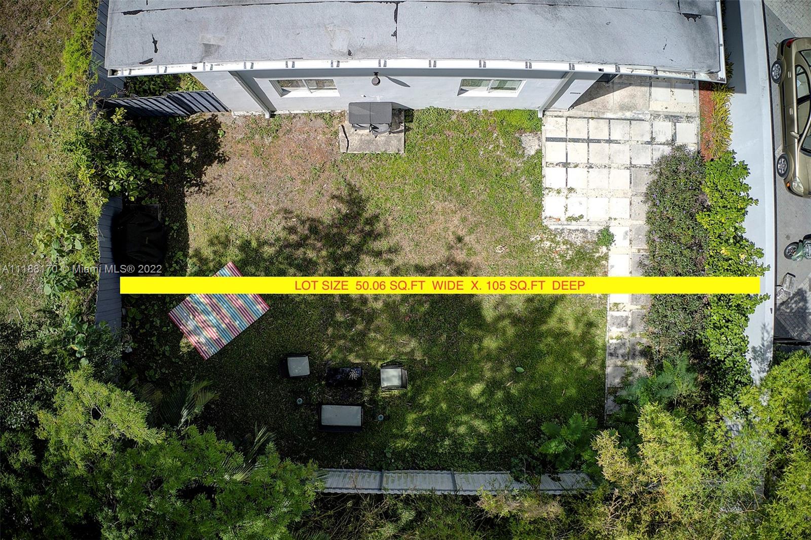 82 NW 27th St