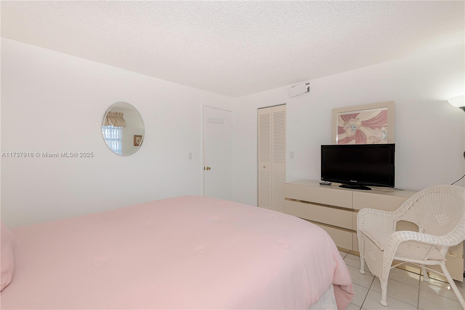 MEADOWBROOK LAKES VIEW CO - Residential