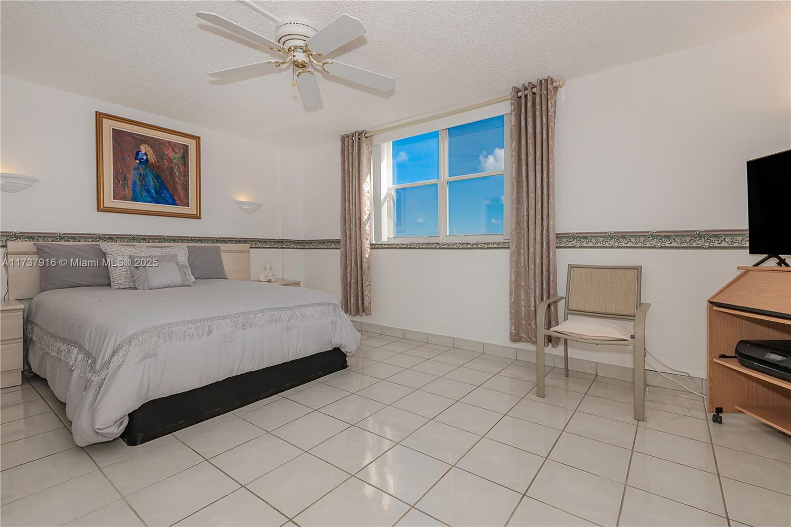 MEADOWBROOK LAKES VIEW CO - Residential