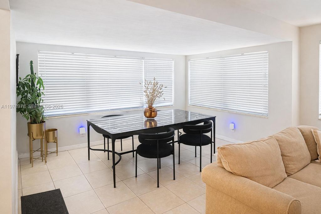 Photo of 30 NE 26th St #N/A, Wilton Manors, FL 33305 (MLS # A11976978)