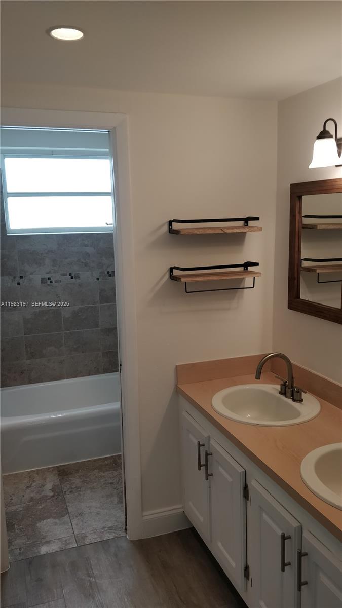 MOONRAKER CONDO - Residential Lease