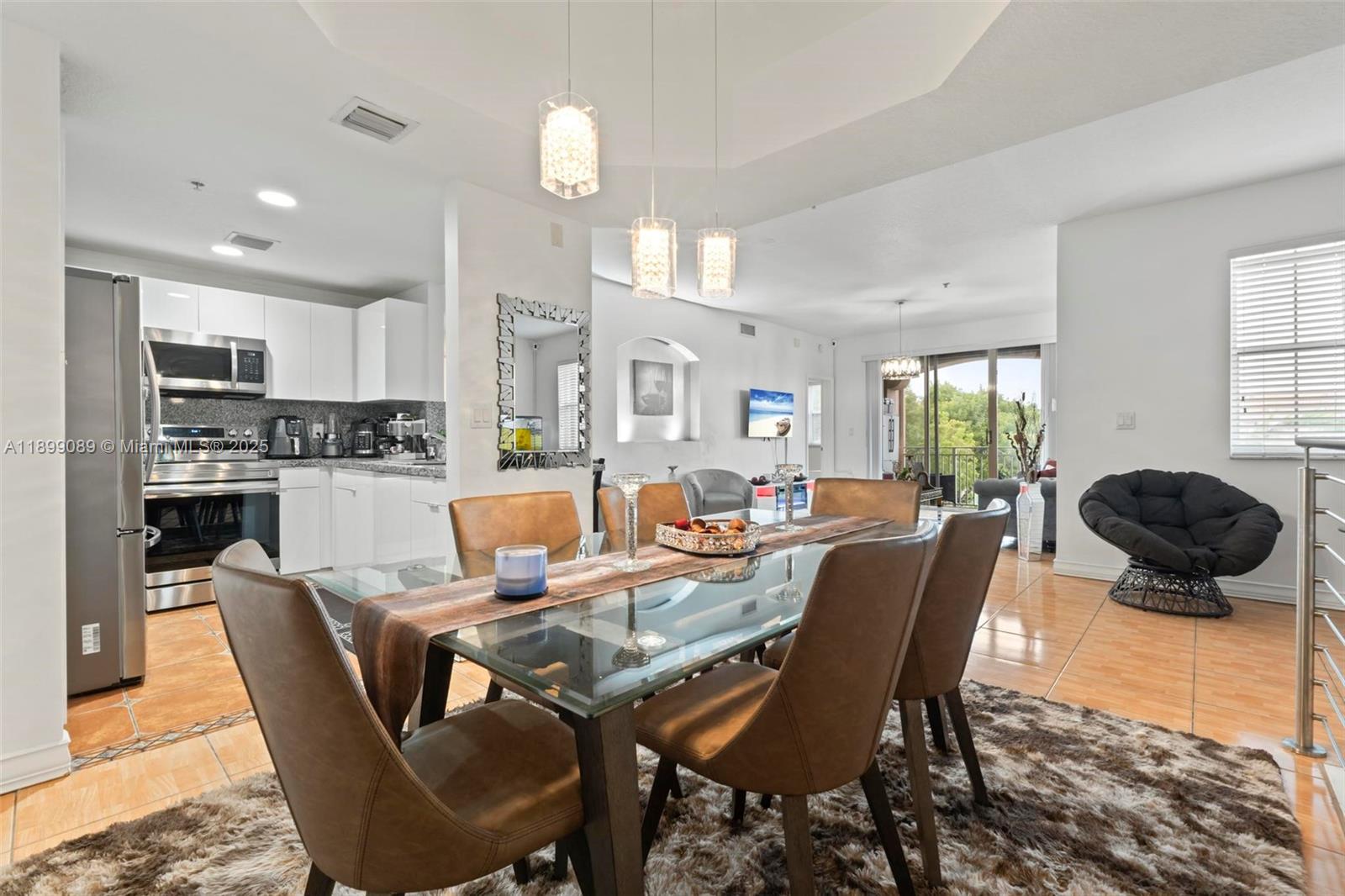 THE COURTS AT DORAL ISLES - Residential