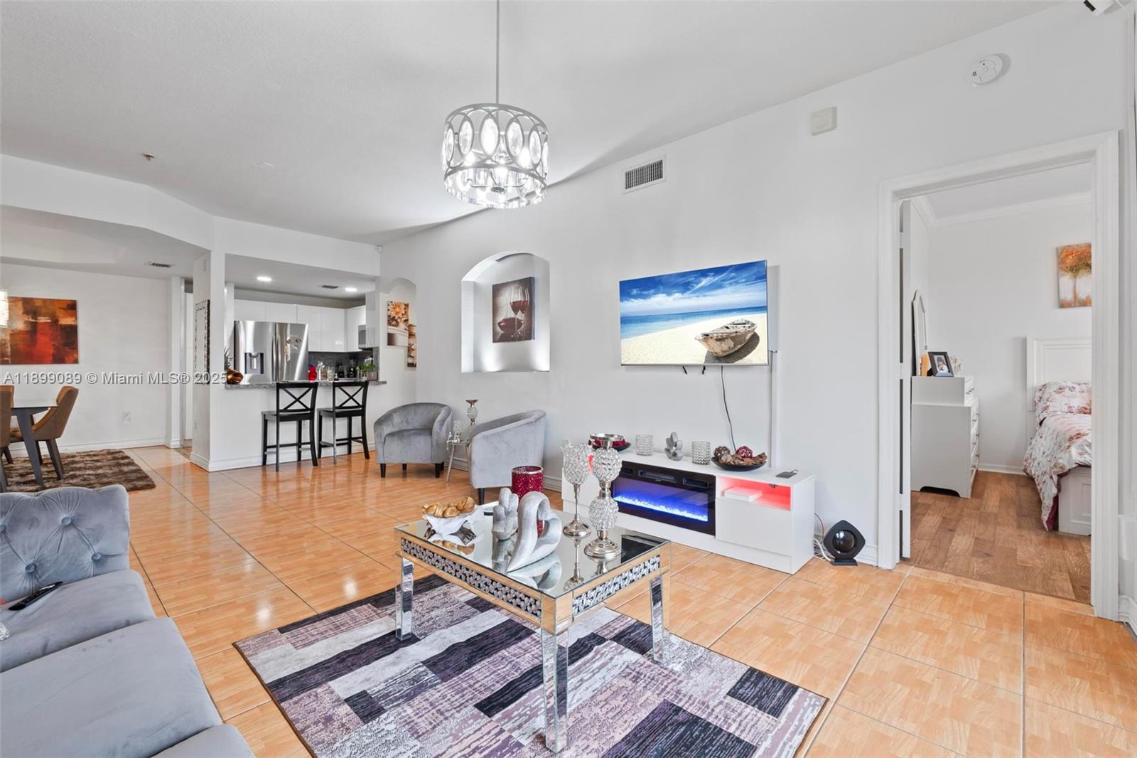 THE COURTS AT DORAL ISLES - Residential