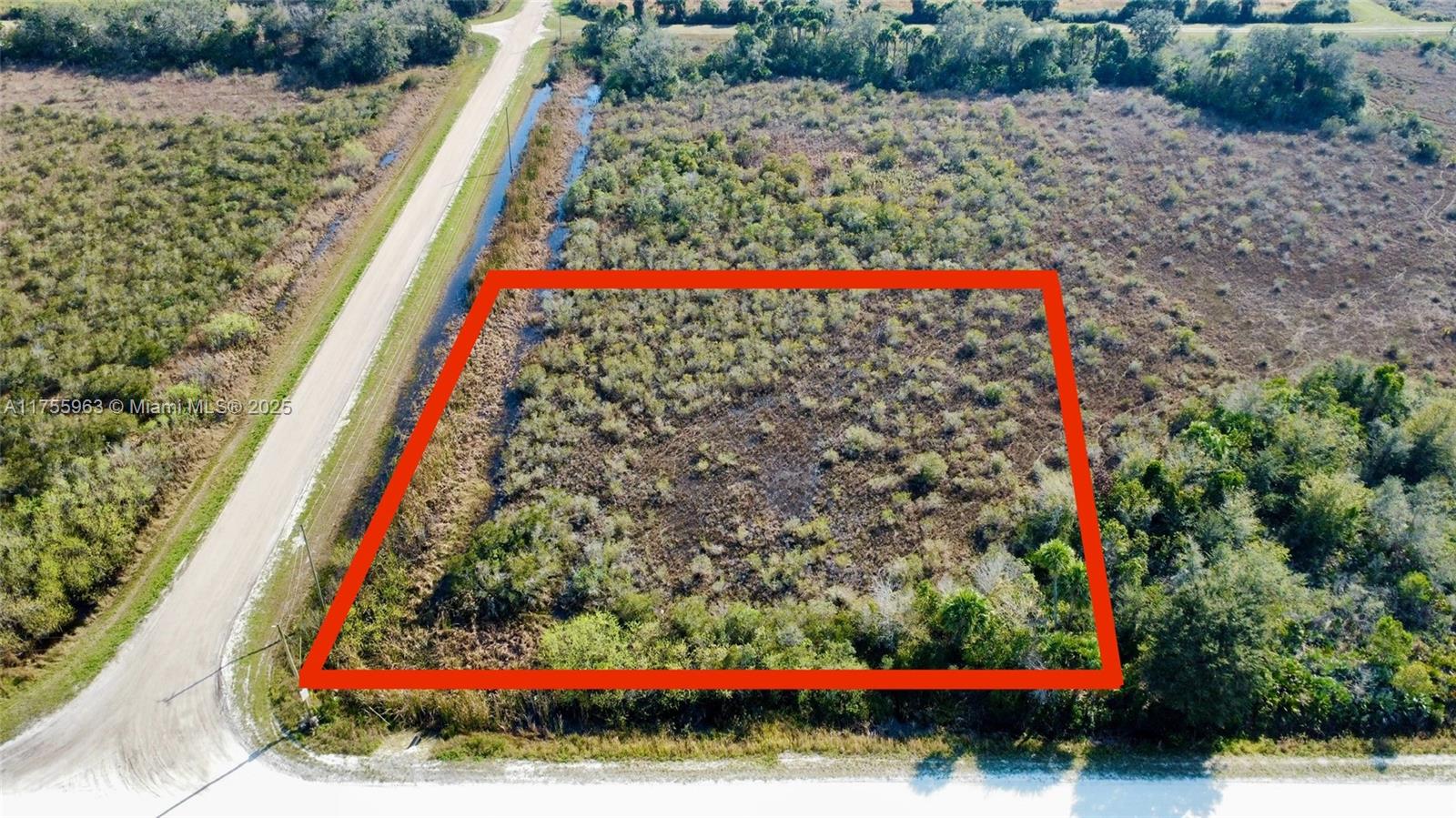 2 to 3- acre property in Okeechobee, adjacent to the Prairie Reserve State Park, offering endless potential for residential or recreational use. Ideal for building a private estate , retreat , or investment opportunity . Enjoy the tranquility of nature while maintaining flexibility for development.