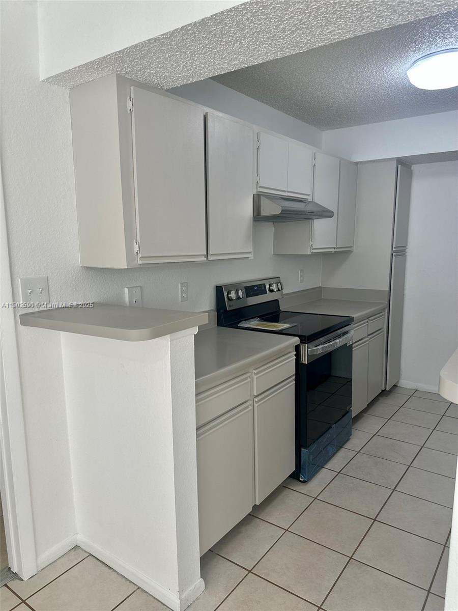 BISCAYNE BEACH CLUB CONDO - Residential