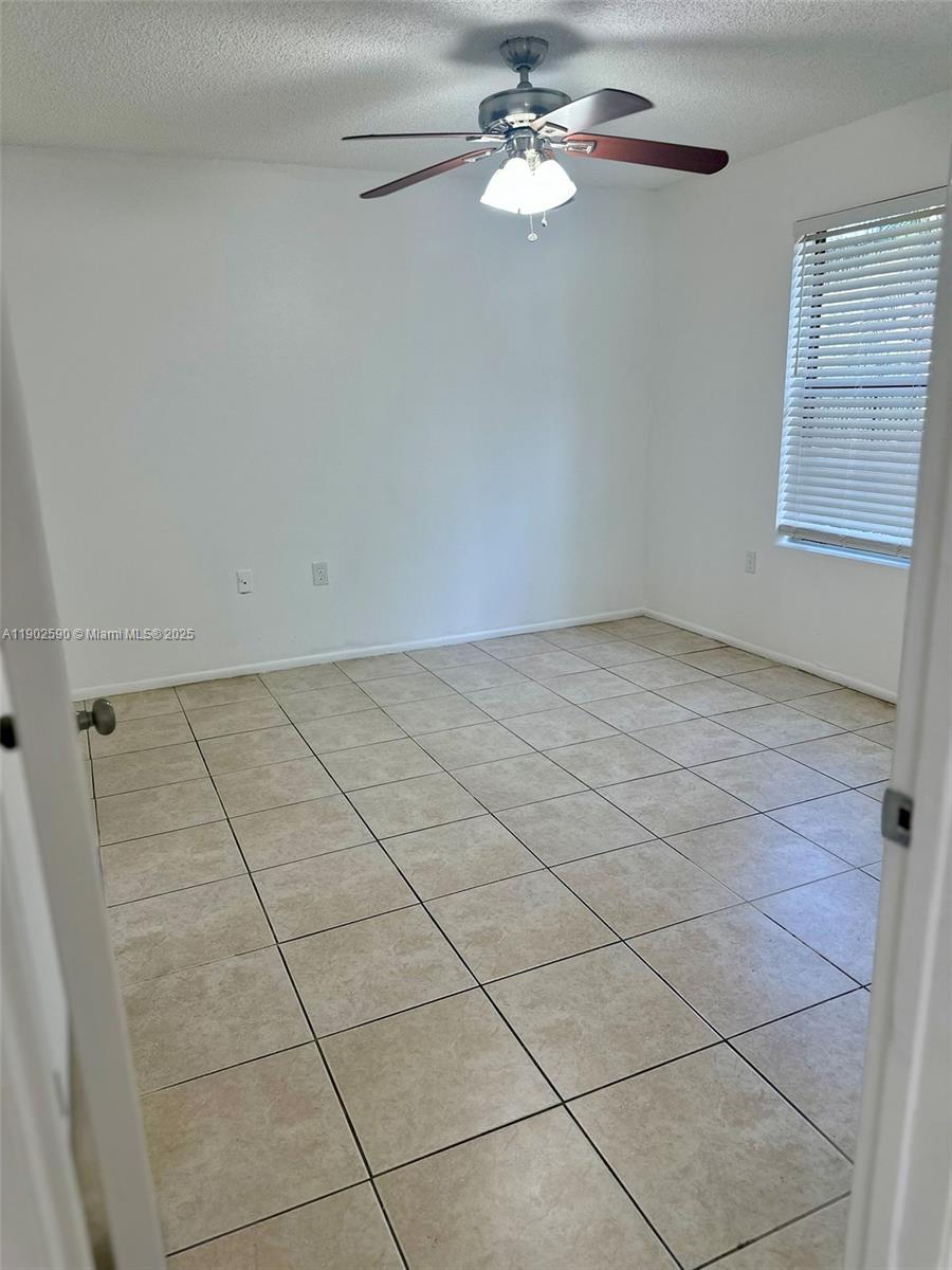 BISCAYNE BEACH CLUB CONDO - Residential