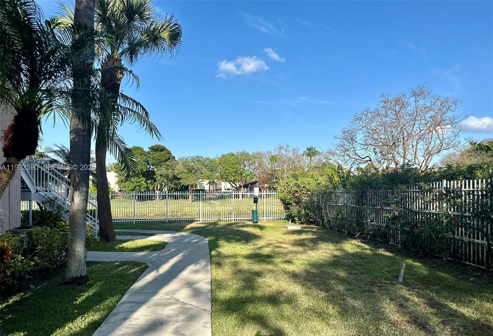 BISCAYNE BEACH CLUB CONDO - Residential