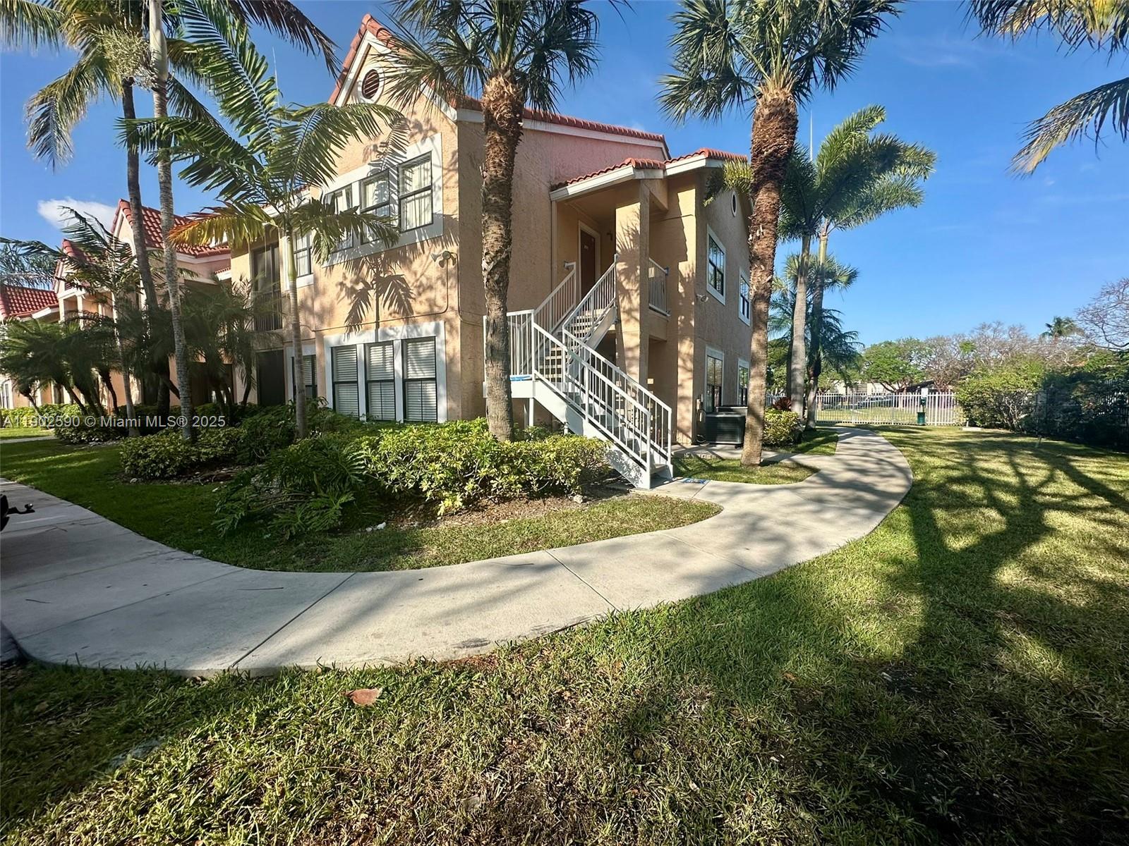 BISCAYNE BEACH CLUB CONDO - Residential