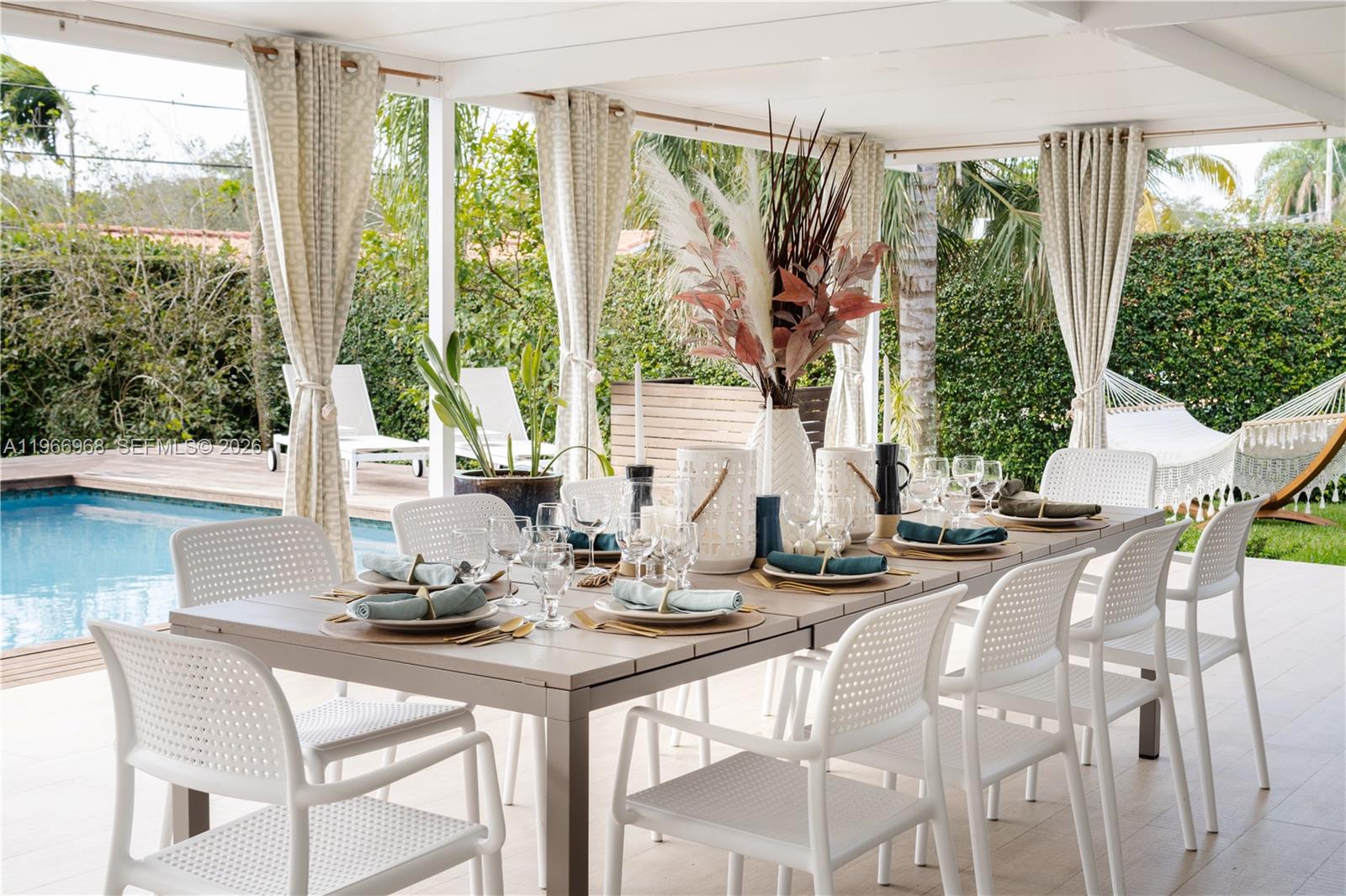 CAROLE HELMS MANOR - Residential