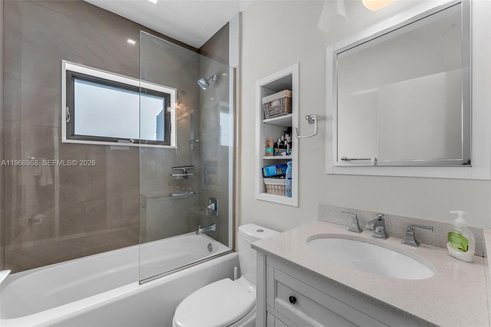 CAROLE HELMS MANOR - Residential