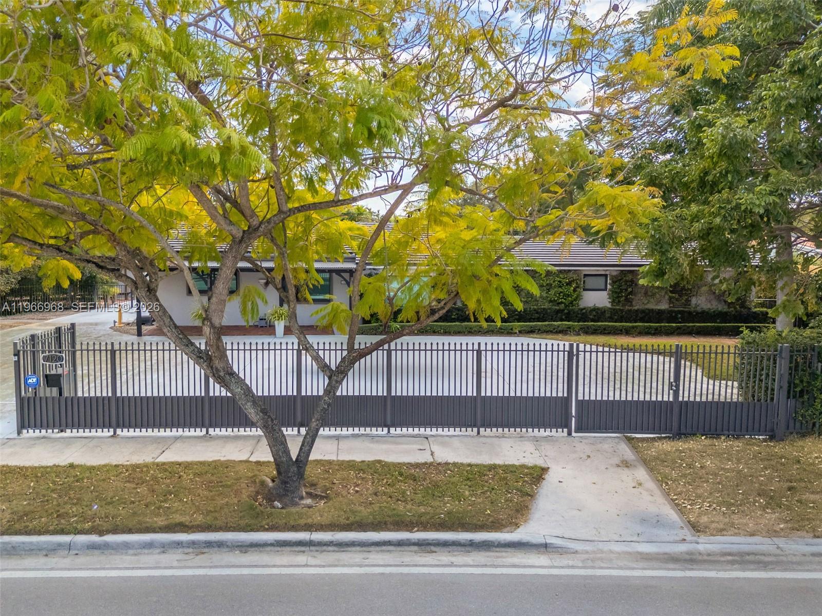 CAROLE HELMS MANOR - Residential