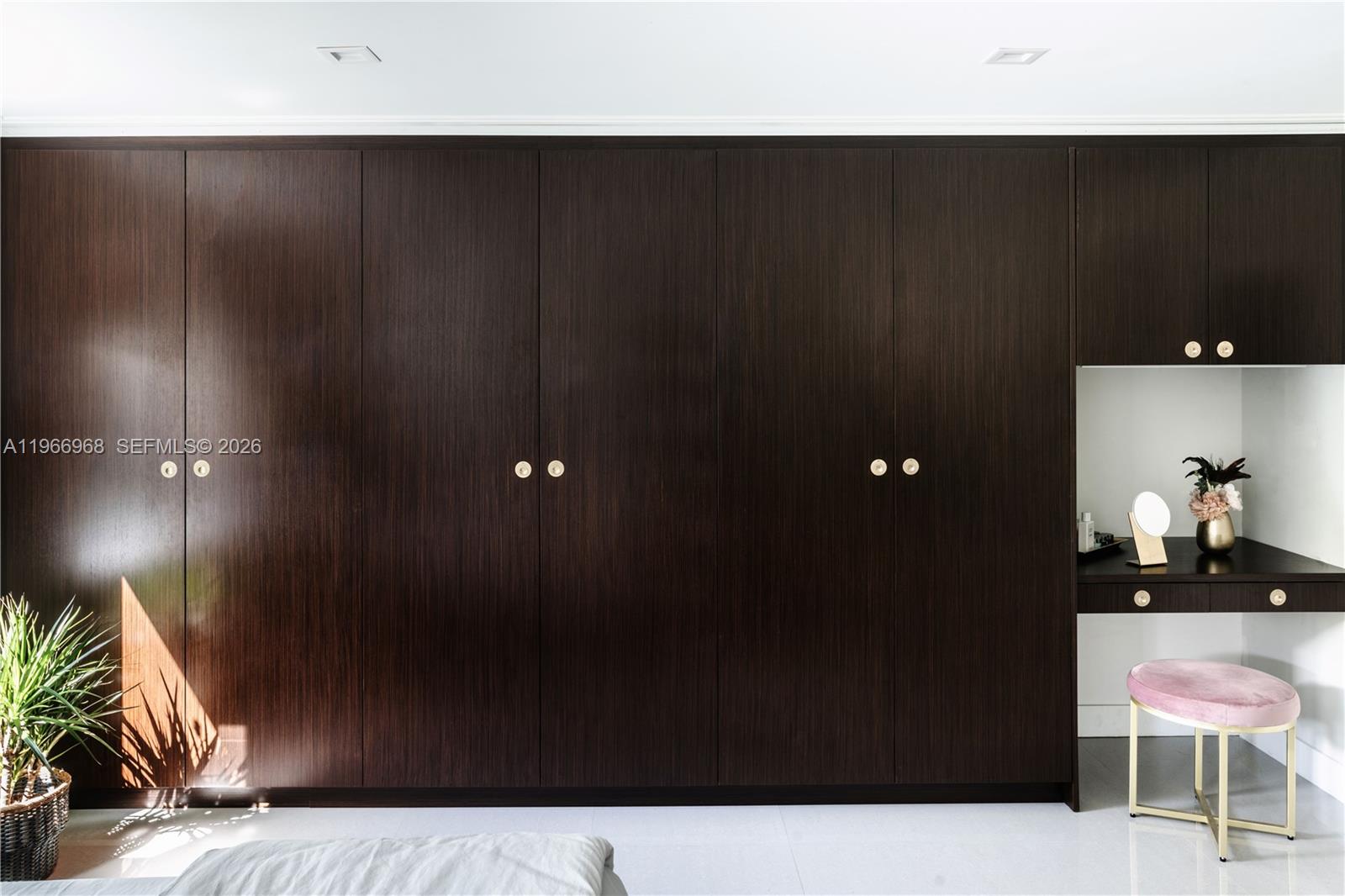 CAROLE HELMS MANOR - Residential