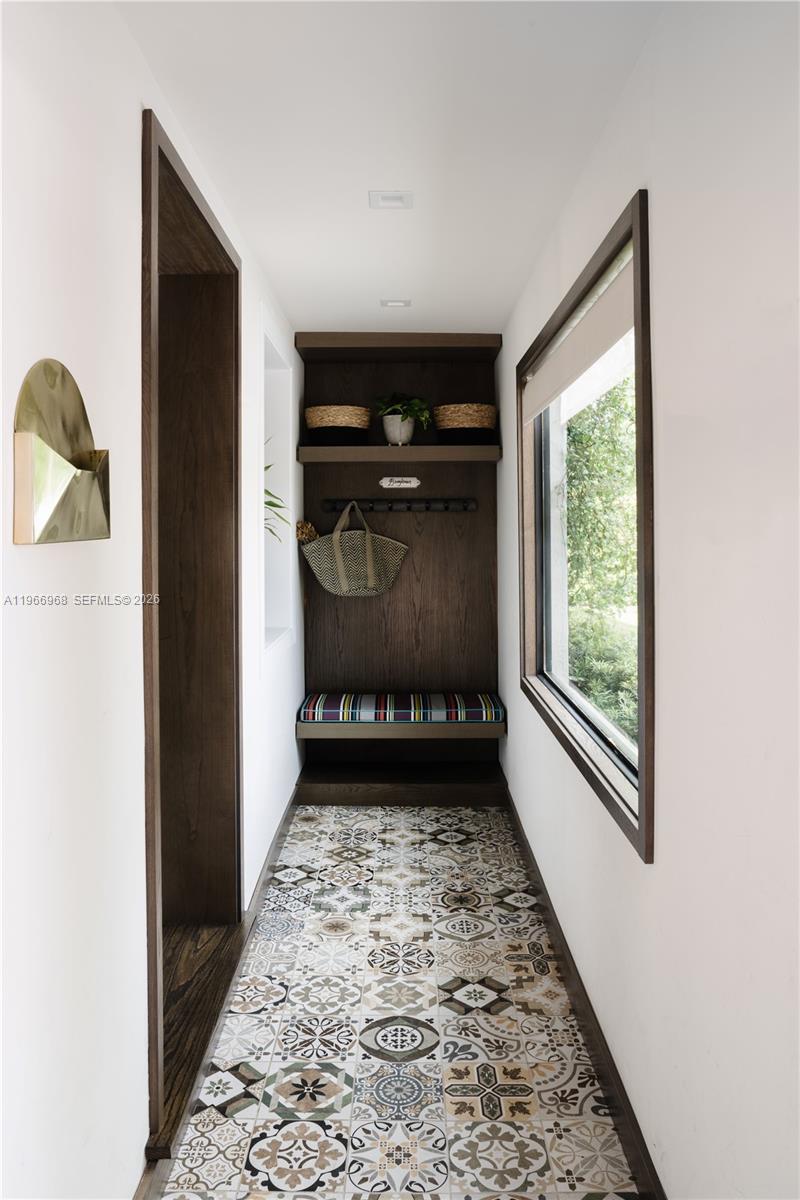 CAROLE HELMS MANOR - Residential