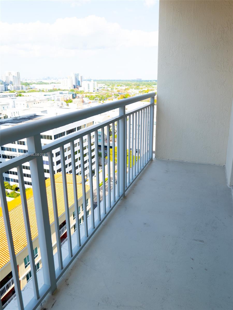 METROPOLIS II AT DADELAND - Residential