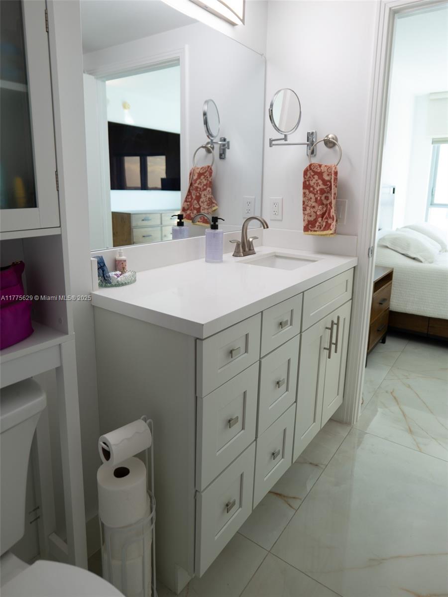 METROPOLIS II AT DADELAND - Residential