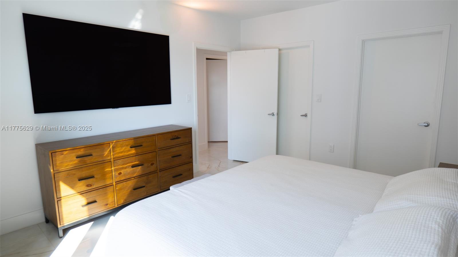 METROPOLIS II AT DADELAND - Residential