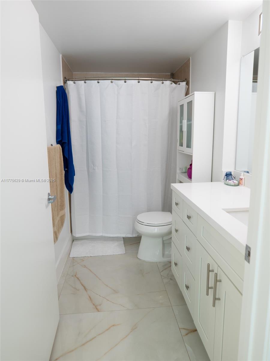 METROPOLIS II AT DADELAND - Residential