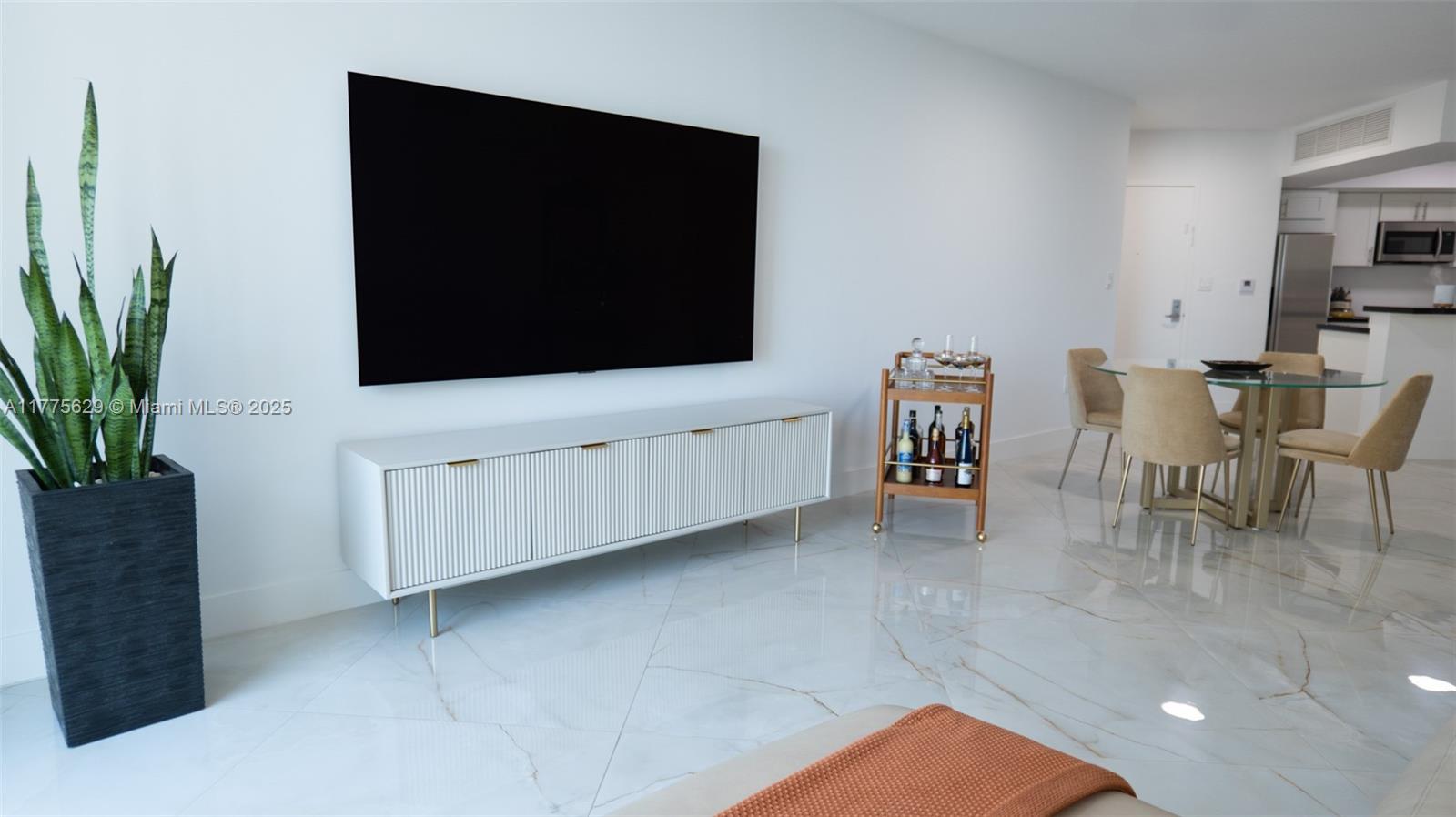 METROPOLIS II AT DADELAND - Residential