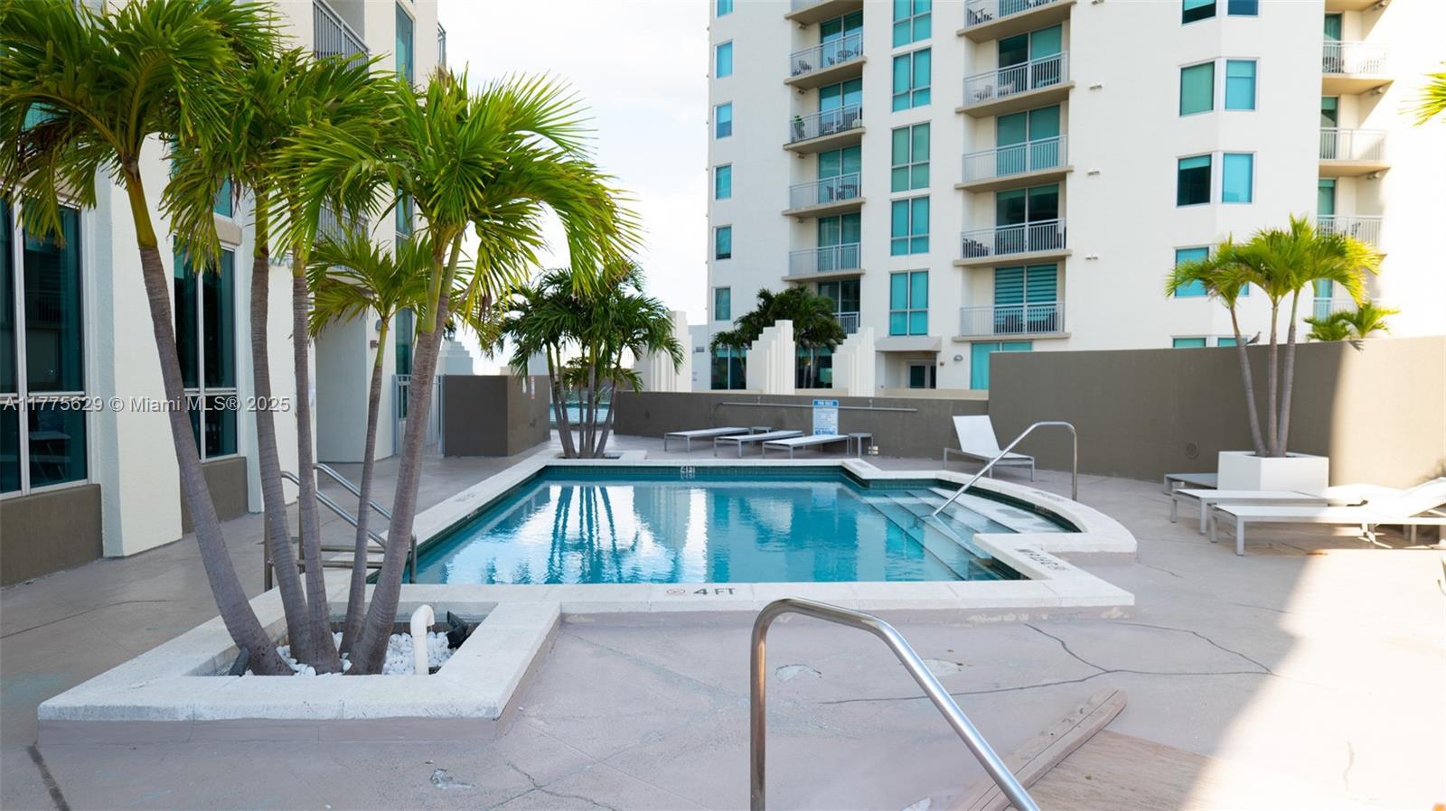 METROPOLIS II AT DADELAND - Residential