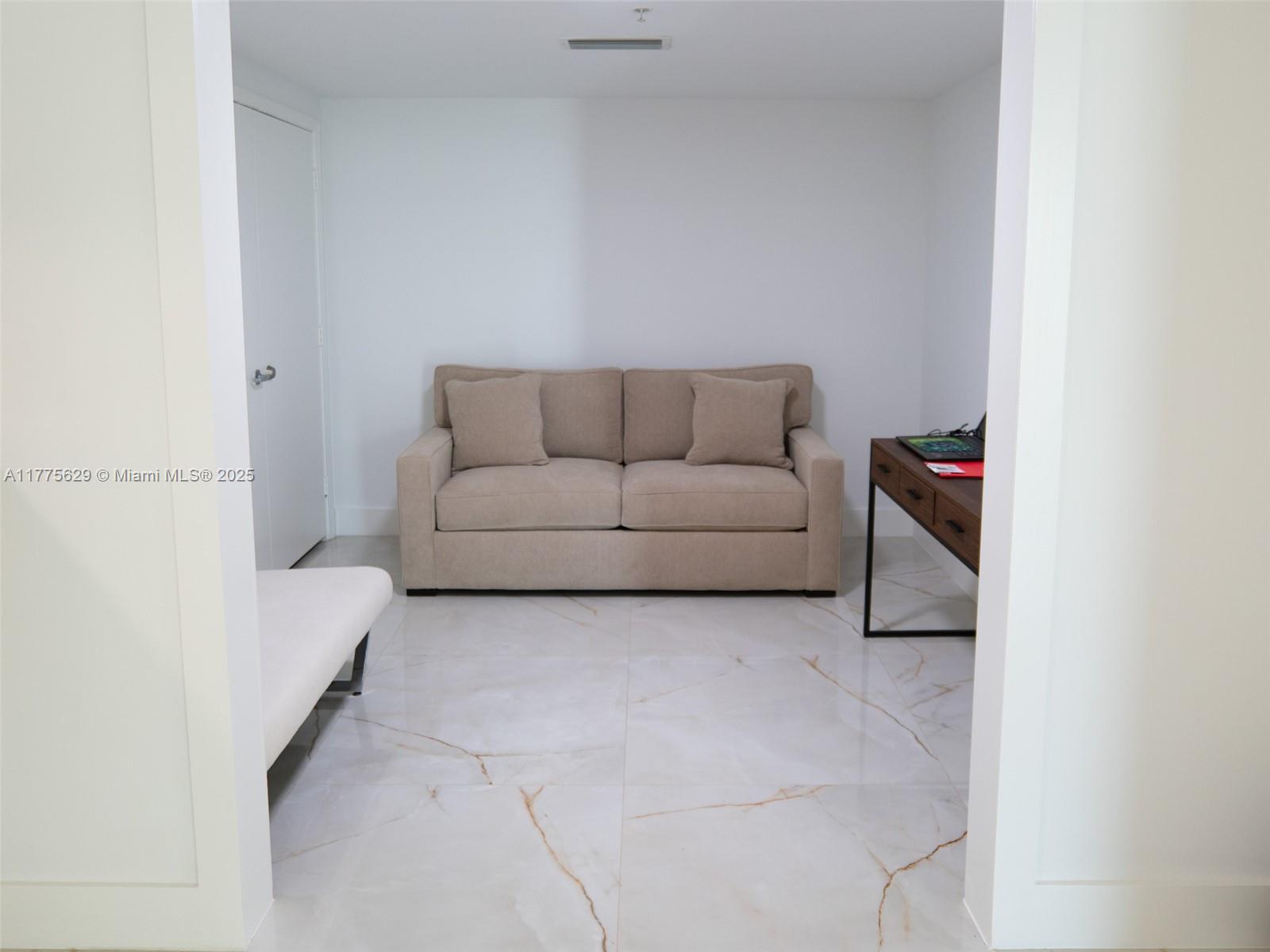 METROPOLIS II AT DADELAND - Residential