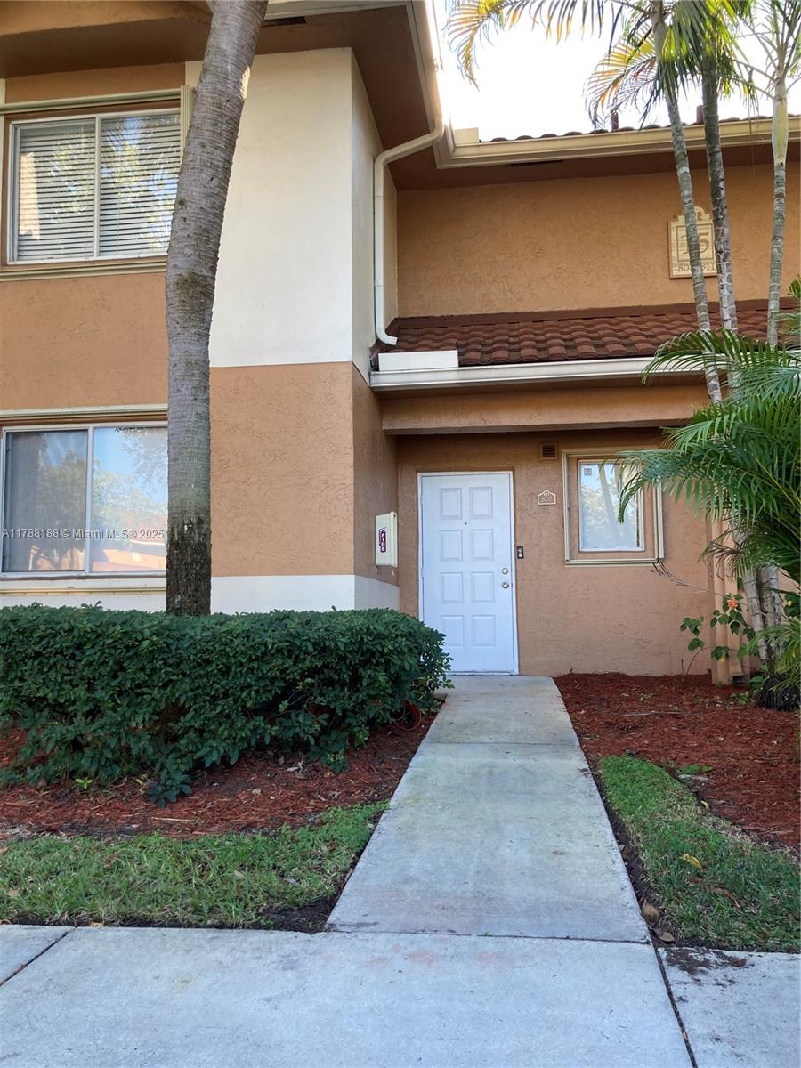 807 NW 91st Ter 807