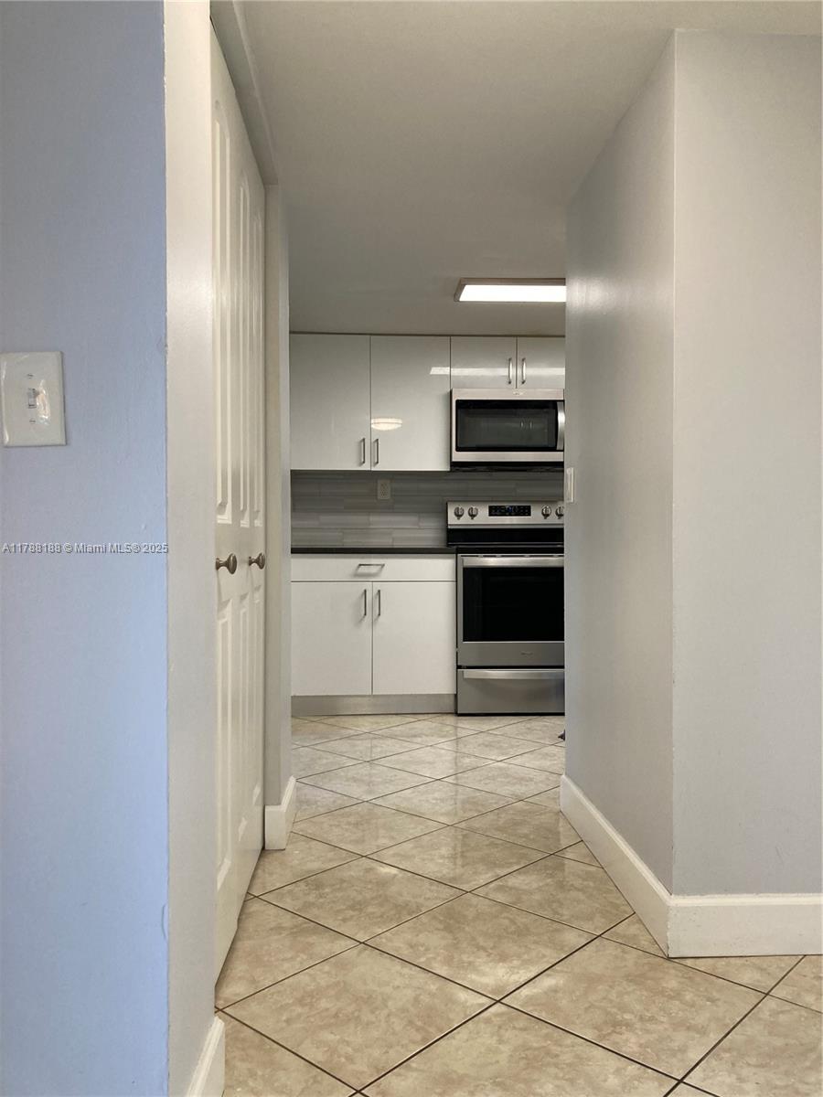 807 NW 91st Ter 807