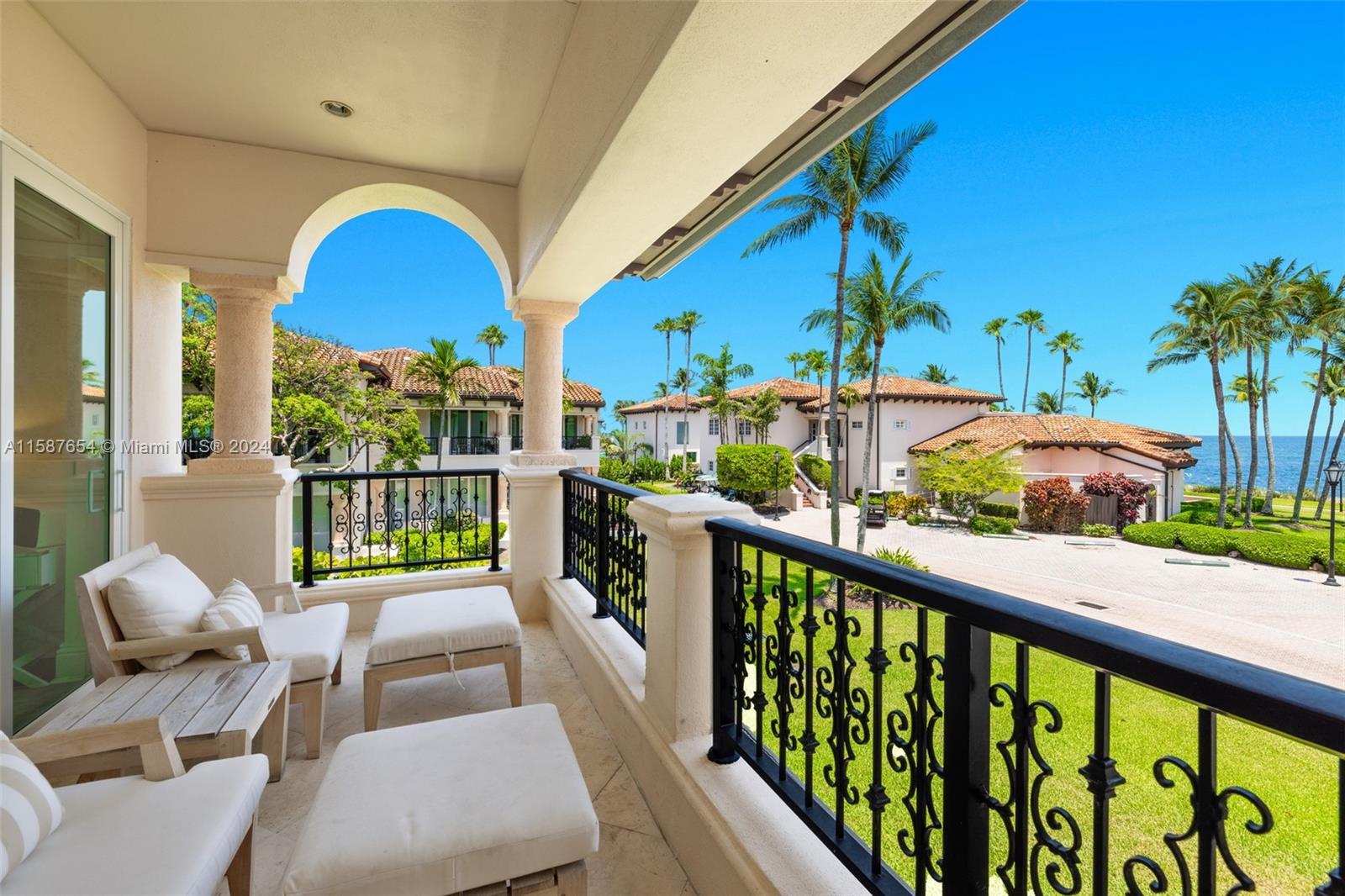 SEASIDE VILLAS CONDO - Residential Lease