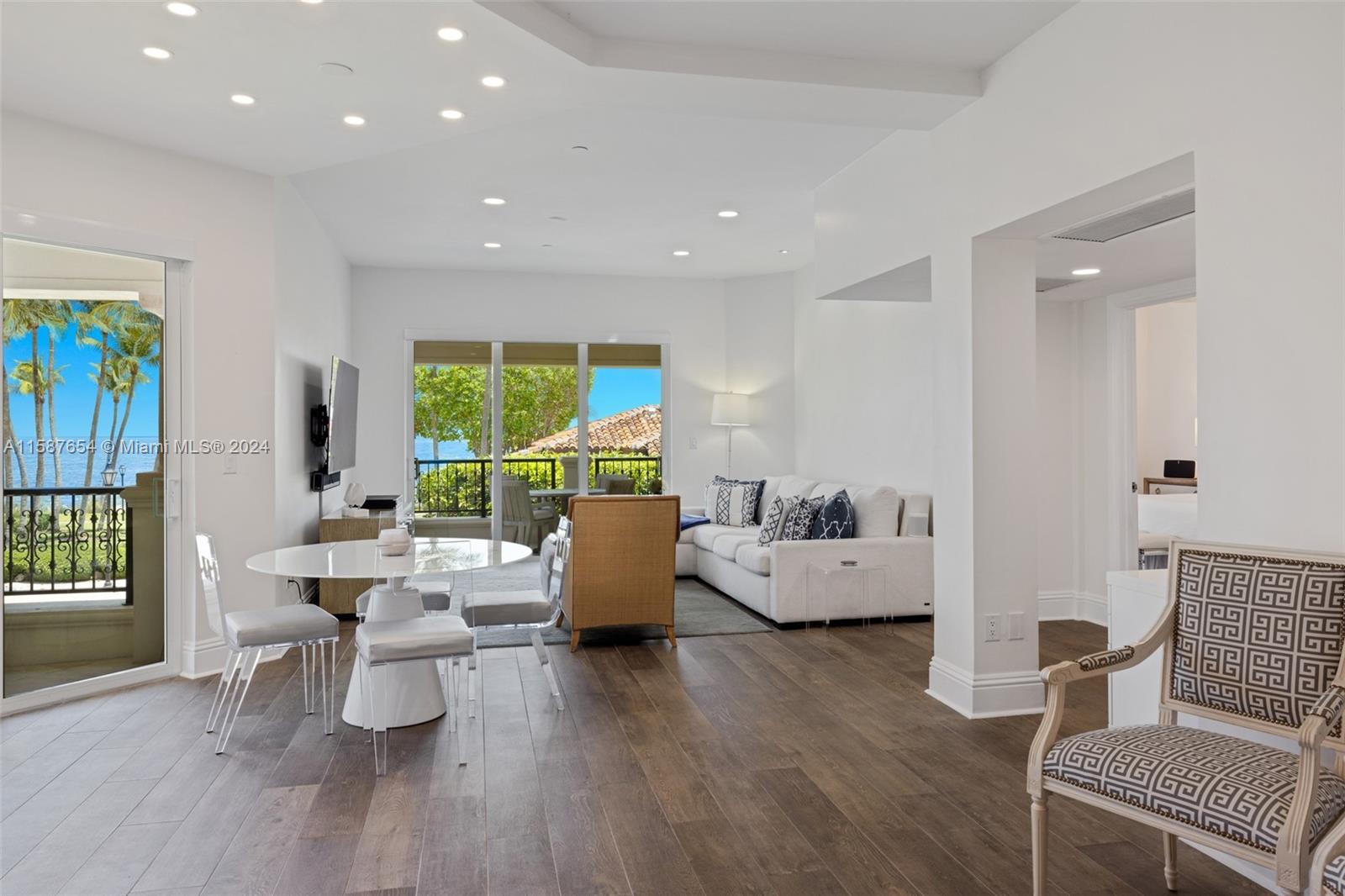 15122 Fisher Island Dr 15122