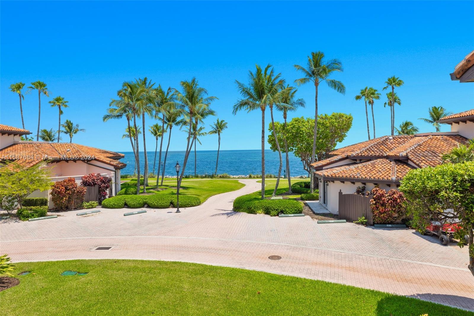 SEASIDE VILLAS CONDO - Residential Lease