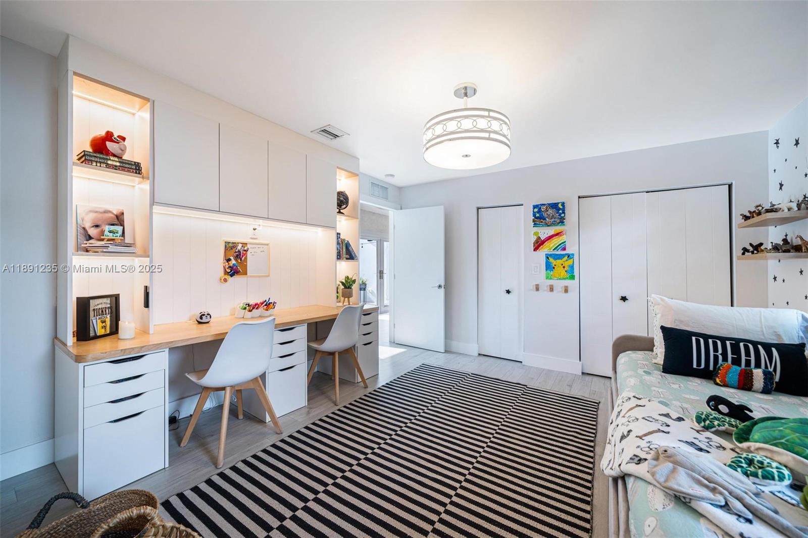 STUART TERRACE - Residential